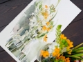 Цветы и акварельный рисунок "Легкость утра"