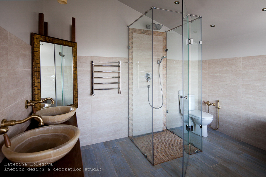 дизайн загородного дома, простор в ванной